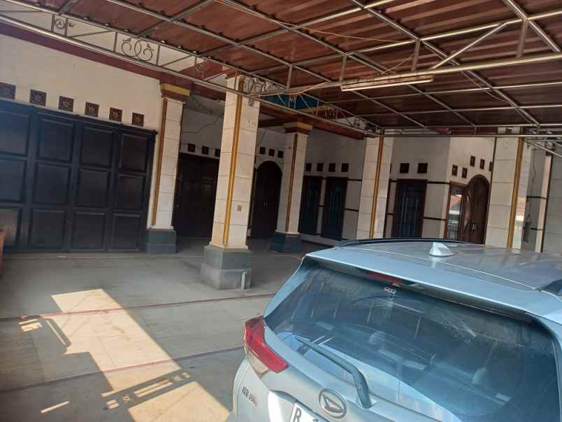 dijual rumah gg ross iii wanasari kec