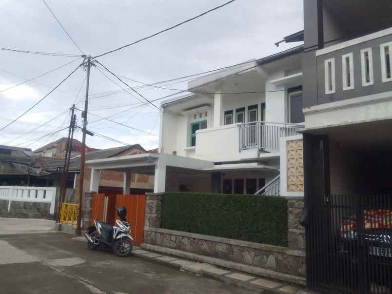 dijual rumah graha bukit raya