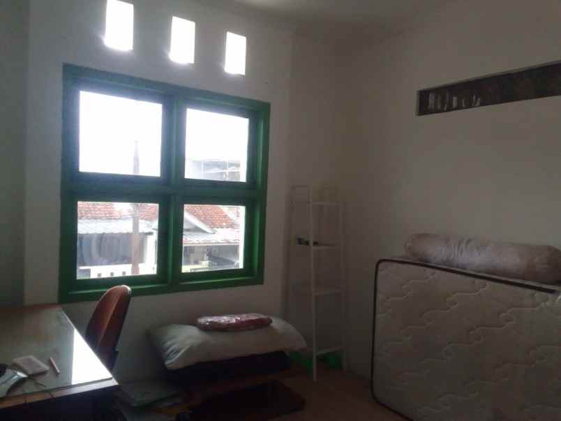 dijual rumah graha bukit raya