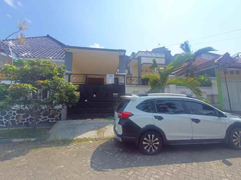 dijual rumah graha dewata