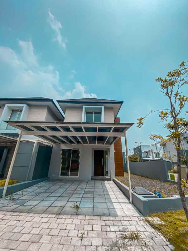 dijual rumah graha natura