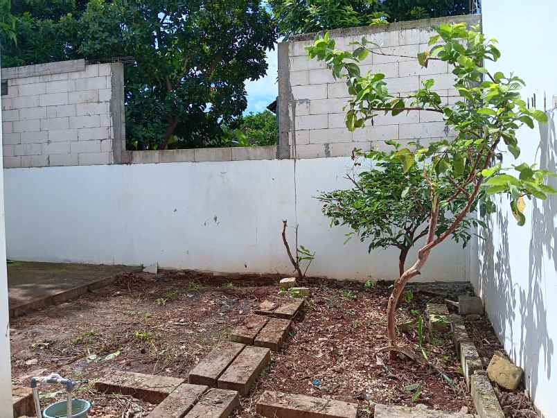 dijual rumah grandia metropolis a 3a