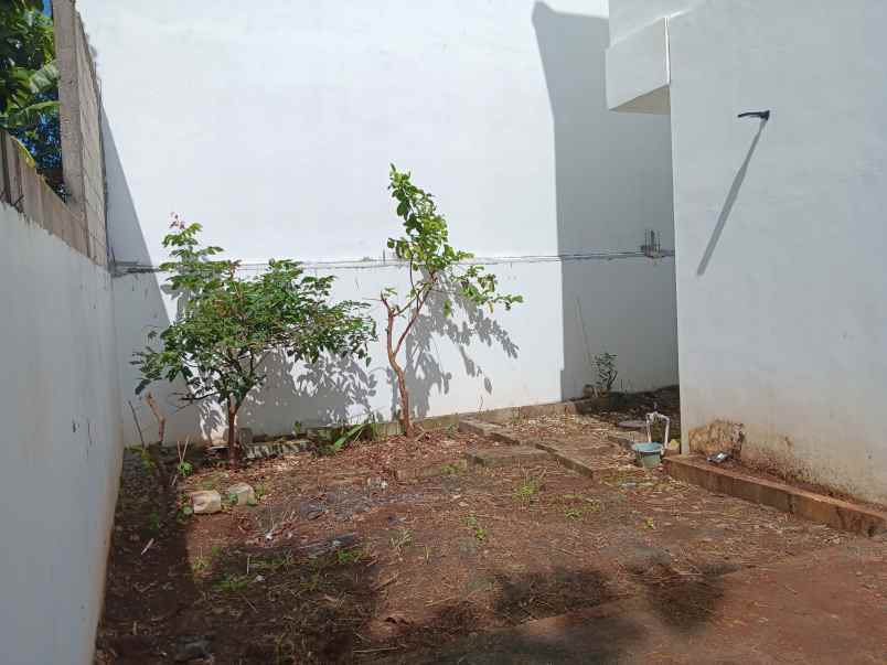 dijual rumah grandia metropolis a 3a
