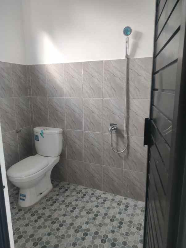 dijual rumah grandia metropolis a 3a