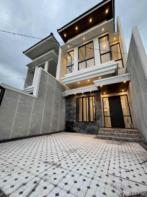 dijual rumah greenlake wonorejo