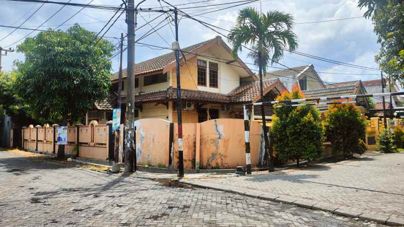 dijual rumah griya kebraon