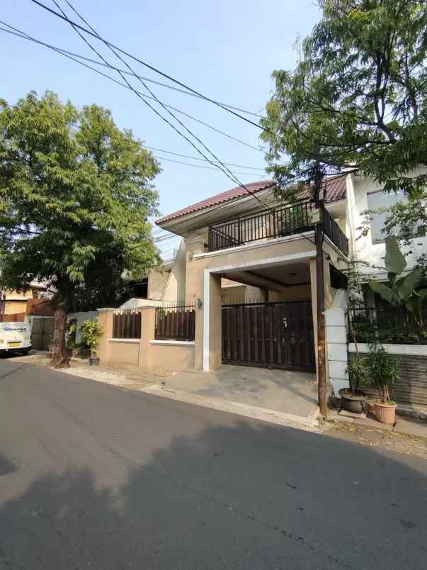 dijual rumah guntur kec setiabudi