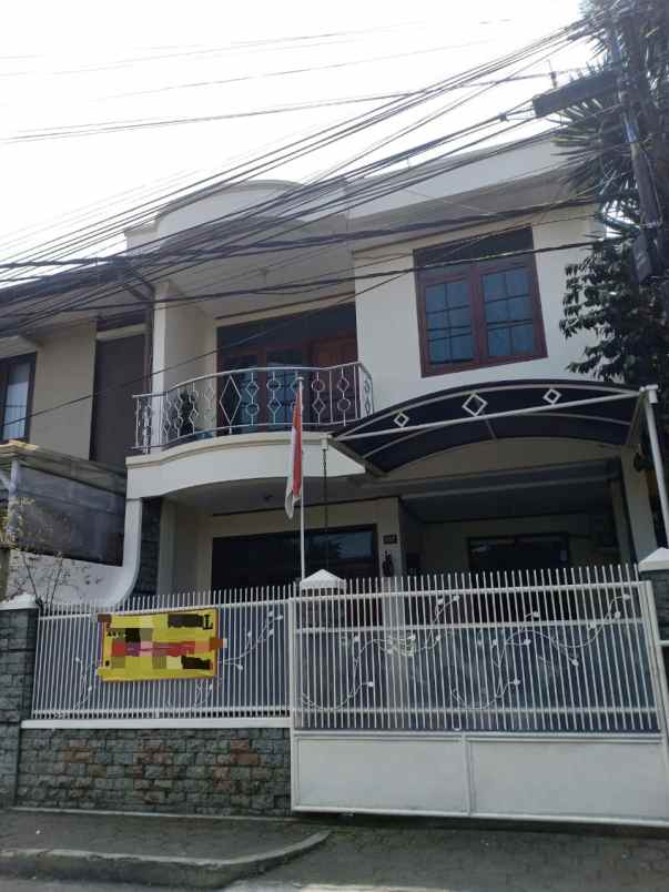 dijual rumah gunung batu pasteur