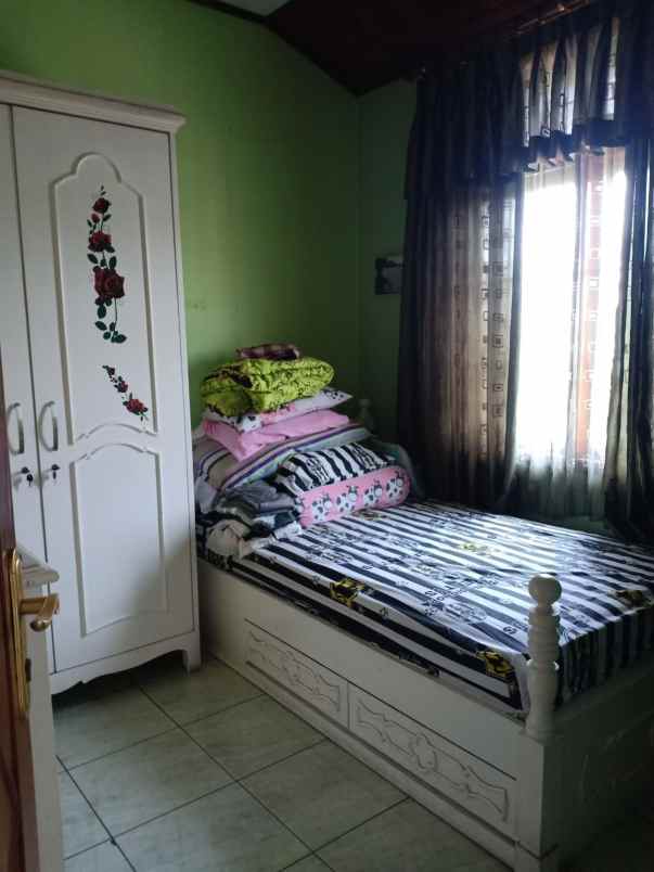 dijual rumah gunung batu pasteur