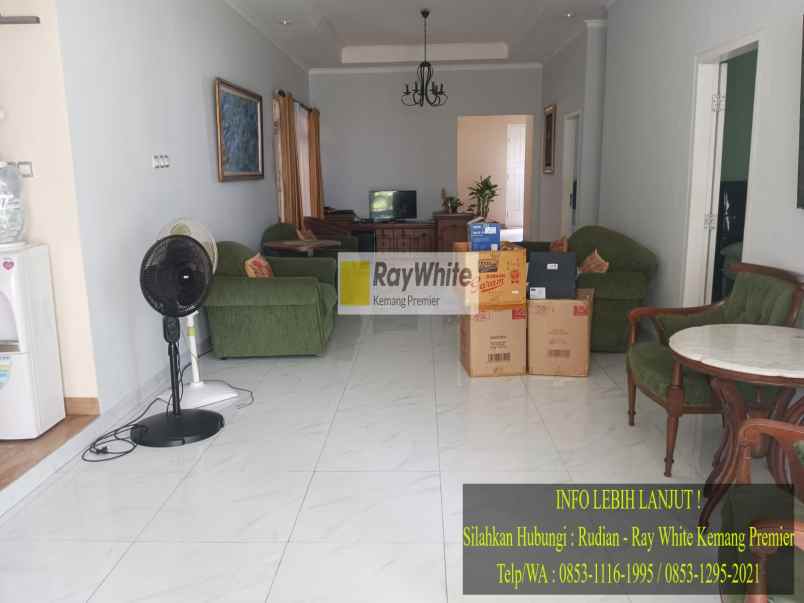 dijual rumah hadap utara di mendal