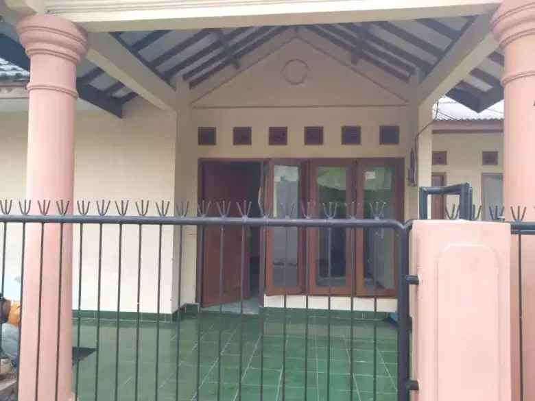 dijual rumah hunian 1 lantai di ciater harga nego