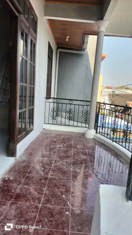 dijual rumah itc cempaka putih