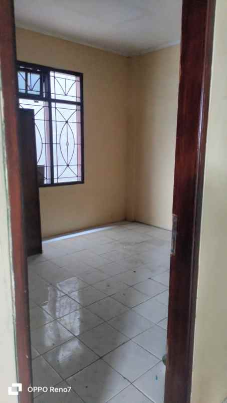 dijual rumah itc cempaka putih