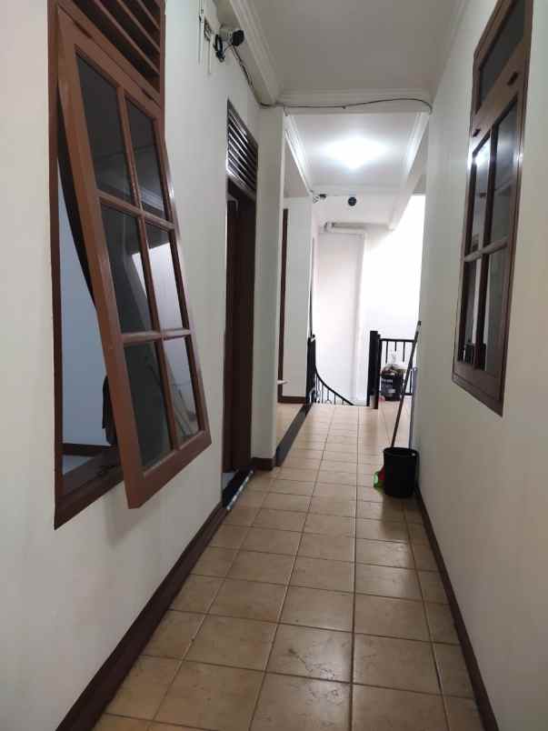 dijual rumah jakarta barat kemanggisan