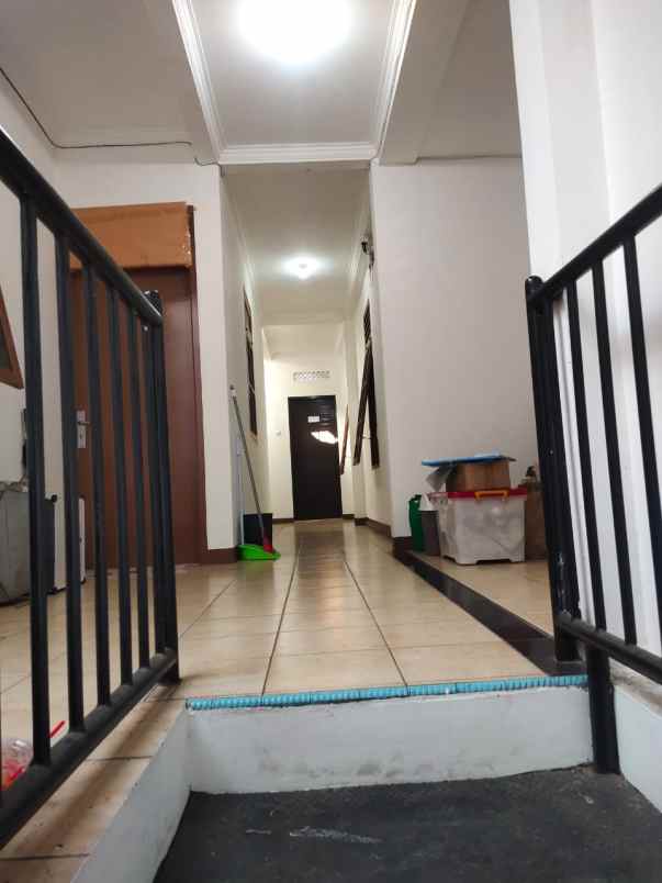 dijual rumah jakarta barat kemanggisan