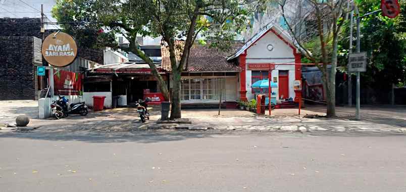 dijual rumah jalan aceh