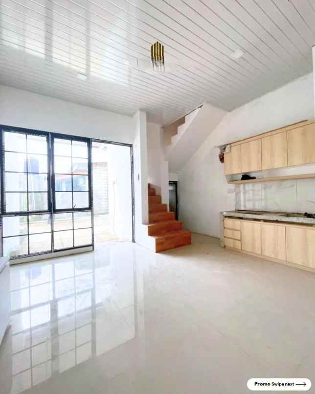 dijual rumah jalan boulevard graha raya