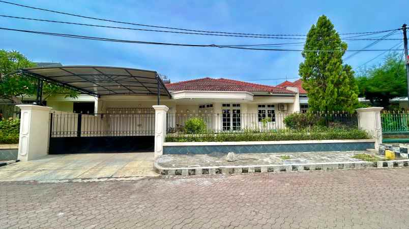 dijual rumah jalan darmo harapan