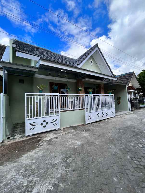 dijual rumah jalan garuda