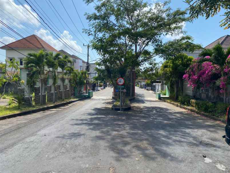 dijual rumah jalan goa gong