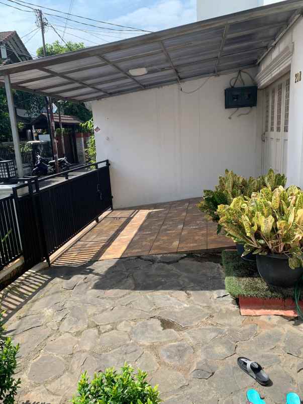 dijual rumah jalan haji sidup