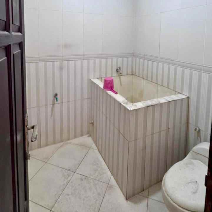 dijual rumah jalan jolotundo