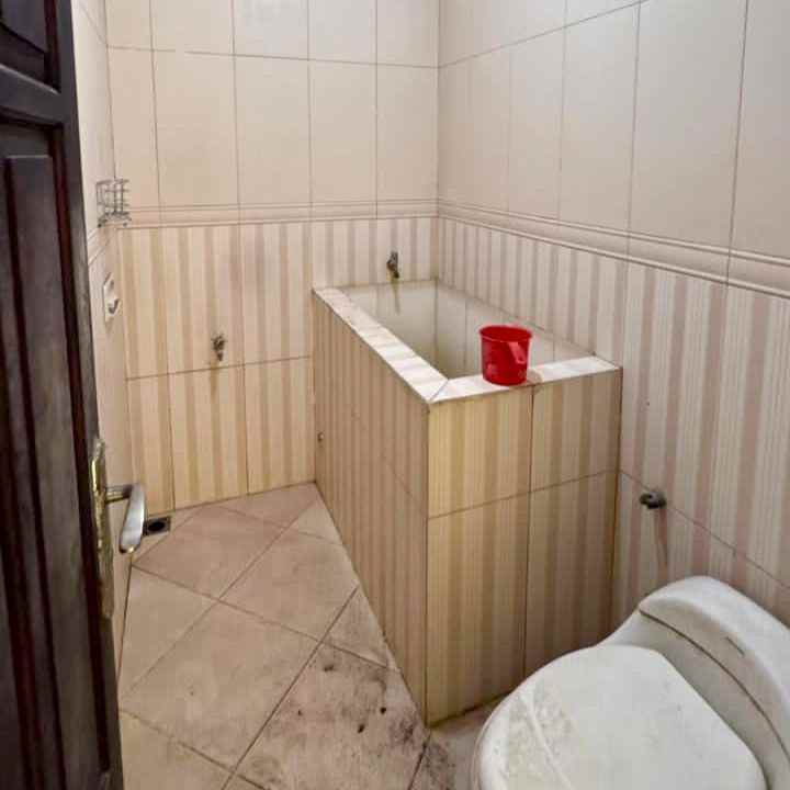 dijual rumah jalan jolotundo