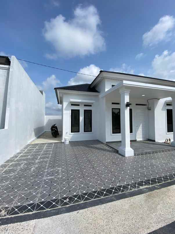 dijual rumah jalan kapau sari pekanbaru