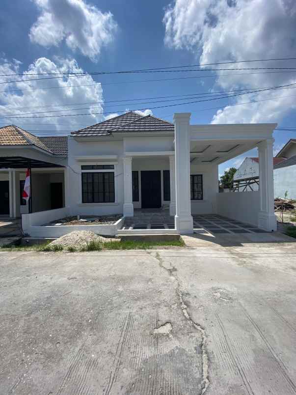 dijual rumah jalan kartama pekanbaru