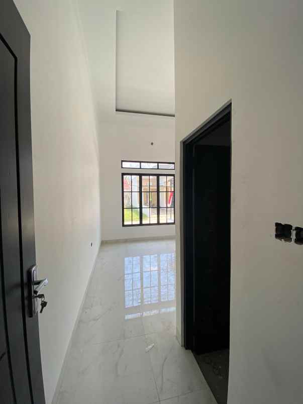 dijual rumah jalan kartama pekanbaru