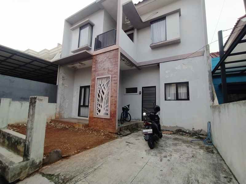 dijual rumah jalan kavling ui timur