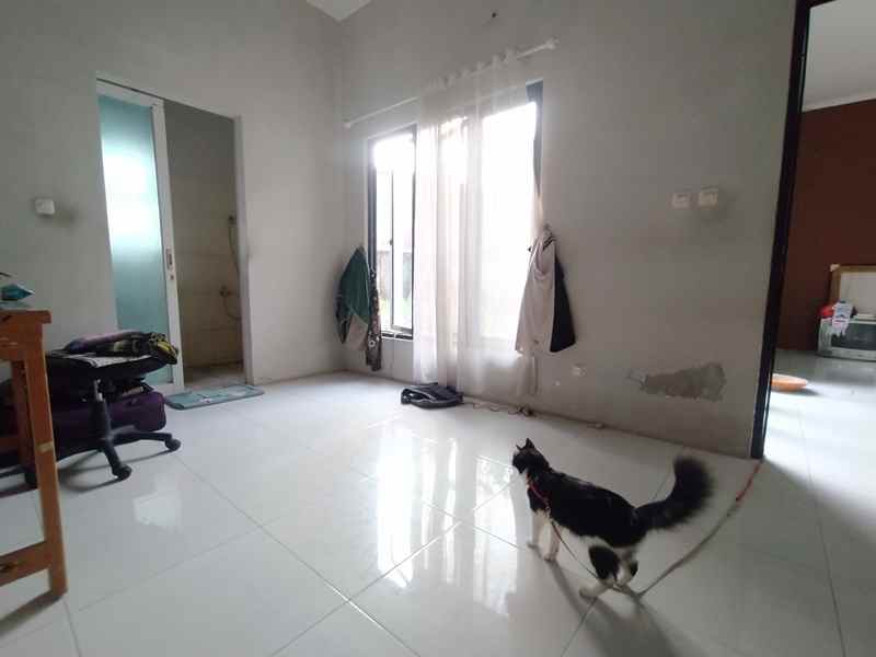 dijual rumah jalan kavling ui timur