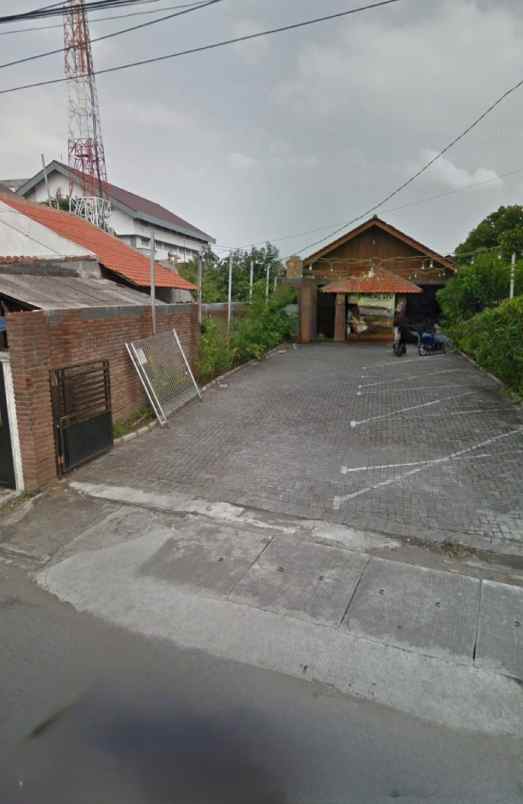dijual rumah jalan kedung cowek