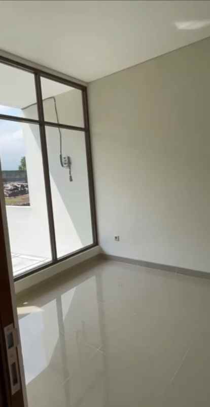 dijual rumah jalan legoso raya