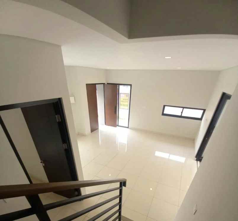 dijual rumah jalan olive raya harapan