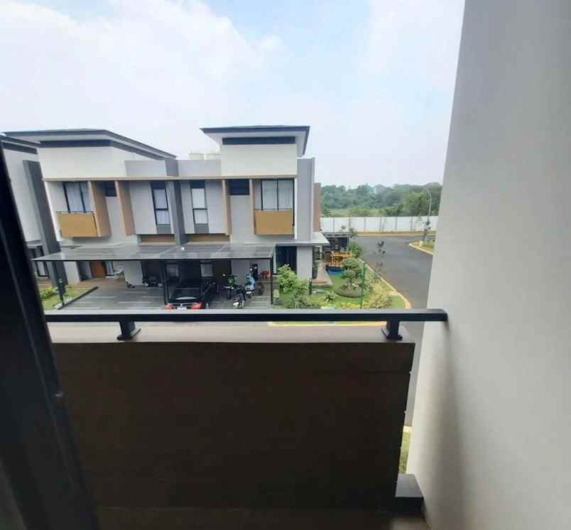 dijual rumah jalan olive raya harapan