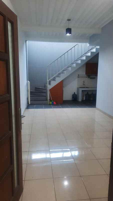 dijual rumah jalan pamoyanan wetan