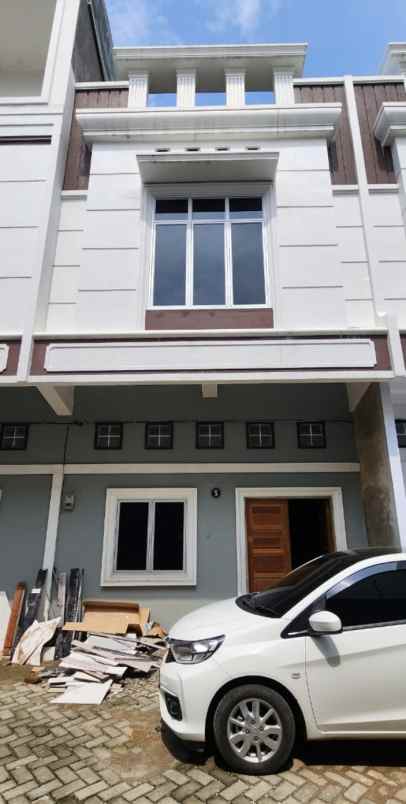 dijual rumah jalan pasar 3 krakatau medan