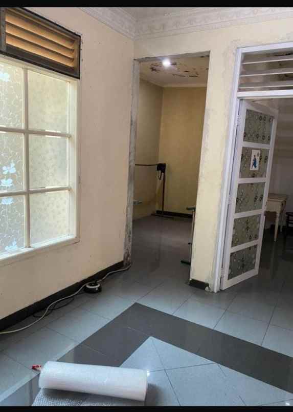 dijual rumah jalan pinang ranti timur