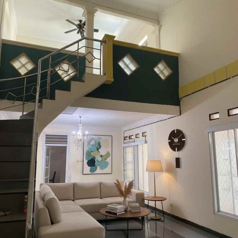 dijual rumah jalan pinang ranti timur