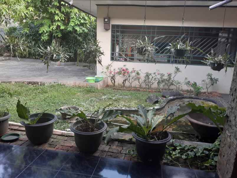 dijual rumah jalan pondok bambu raya