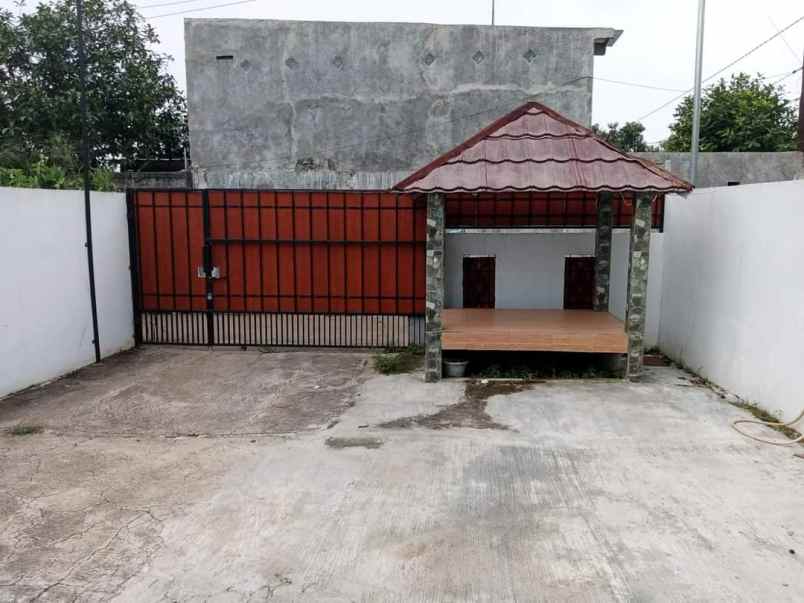 dijual rumah jalan raya bojong gede