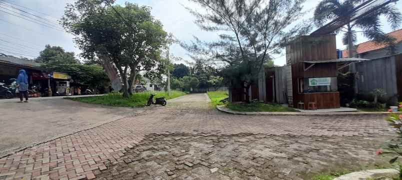 dijual rumah jalan raya kalisuren