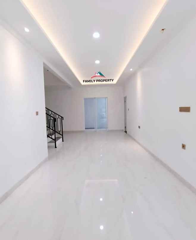 dijual rumah jalan raya kejaksaan