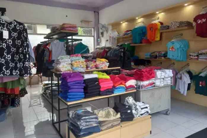 dijual rumah jalan raya lpmp