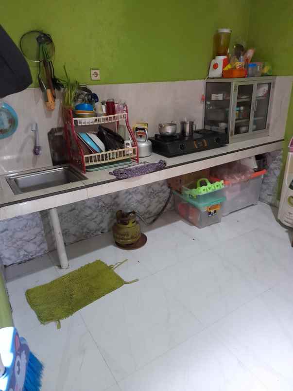 dijual rumah jalan raya pitara