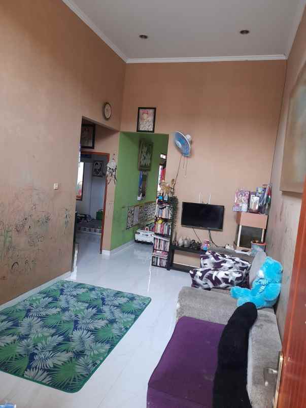 dijual rumah jalan raya pitara