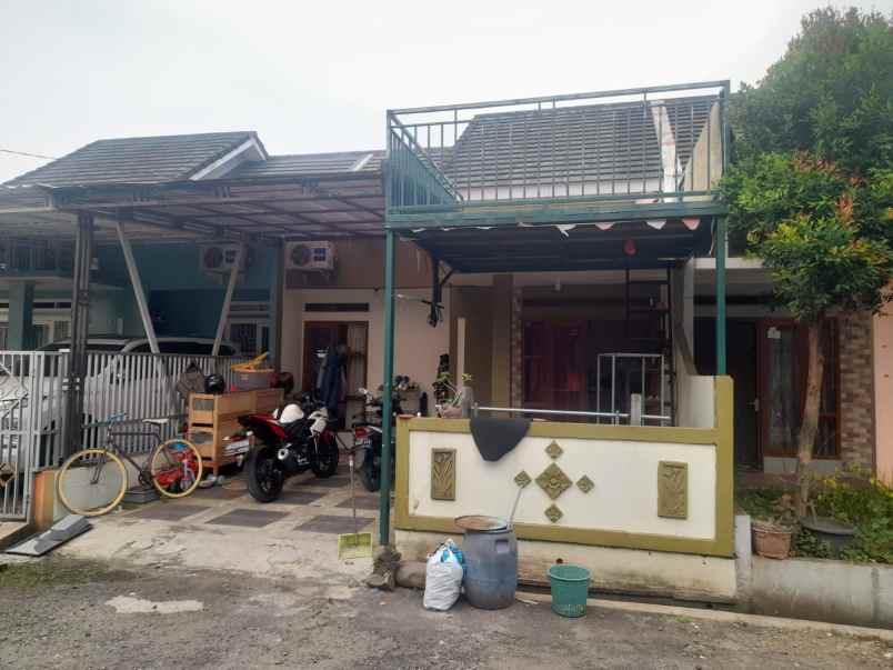 dijual rumah jalan raya pitara