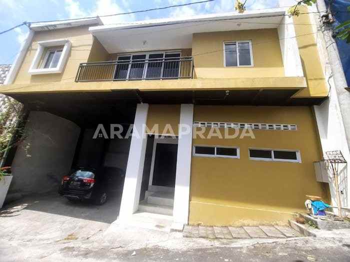 dijual rumah jalan seroja