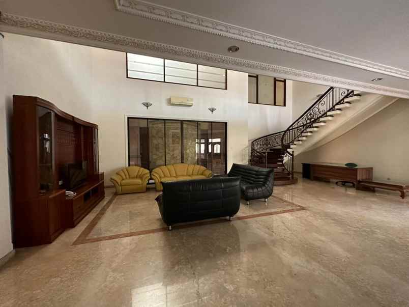 dijual rumah jalan taman hunian satelit